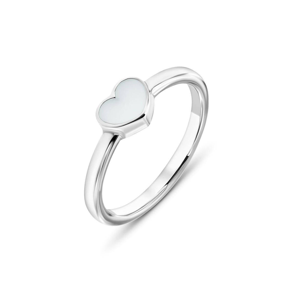 Lisa breast milk ring in silver with a flat heart-shaped stone in a thin bezel